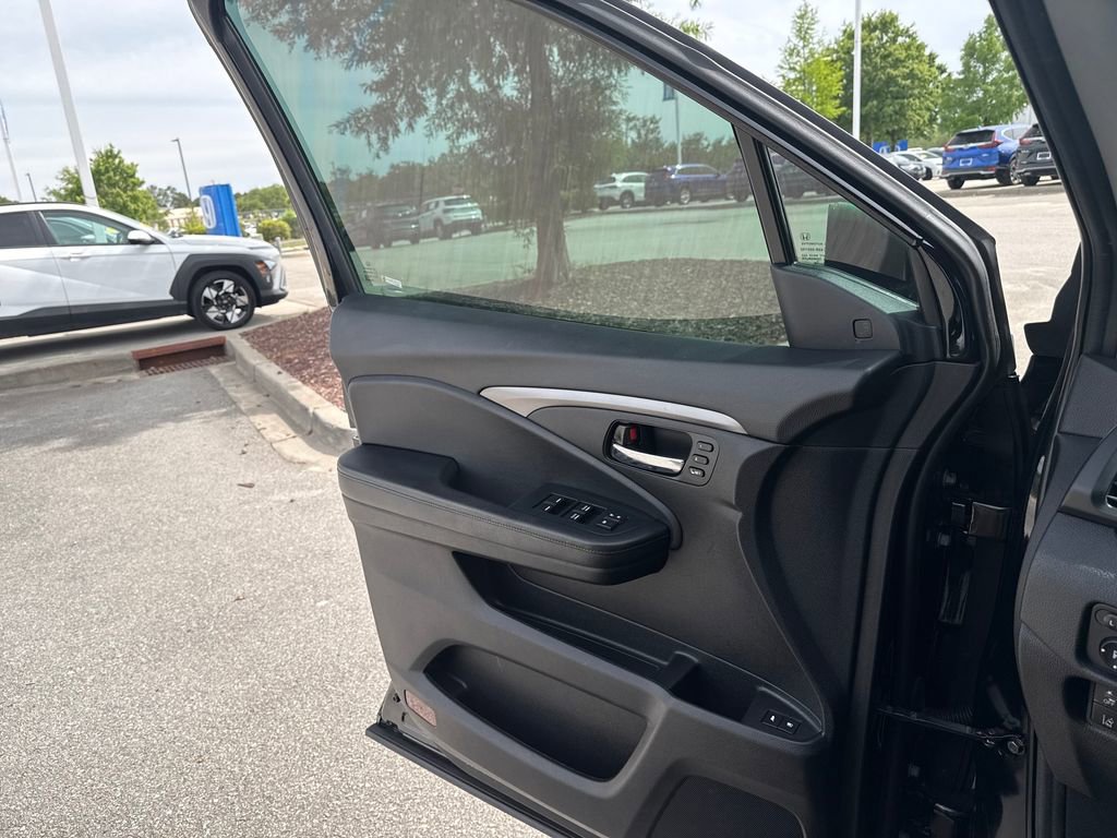 Used 2021 Honda Pilot Special Edition image 17