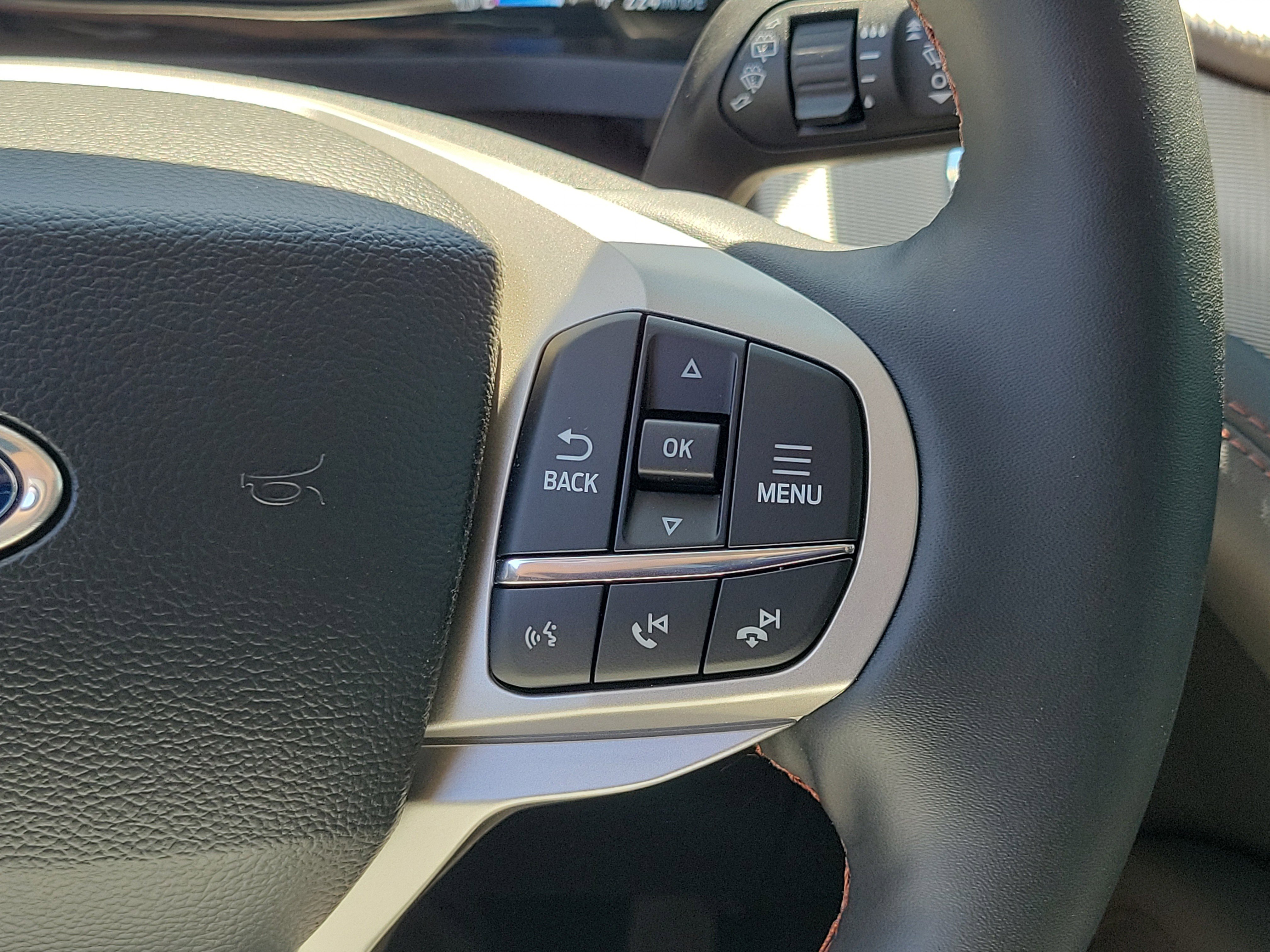 Used 2026 Ford Explorer Active w/ Active Comfort Package image 25