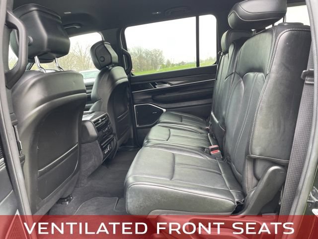Used 2023 Jeep Wagoneer L Series II AWD/4WD image 10