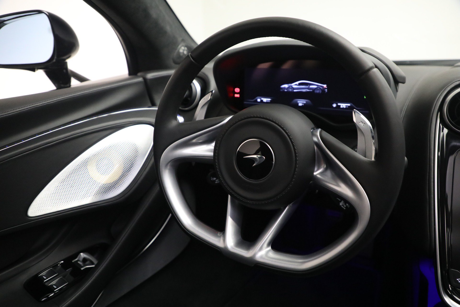 Used 2025 McLaren GTS RWD image 27