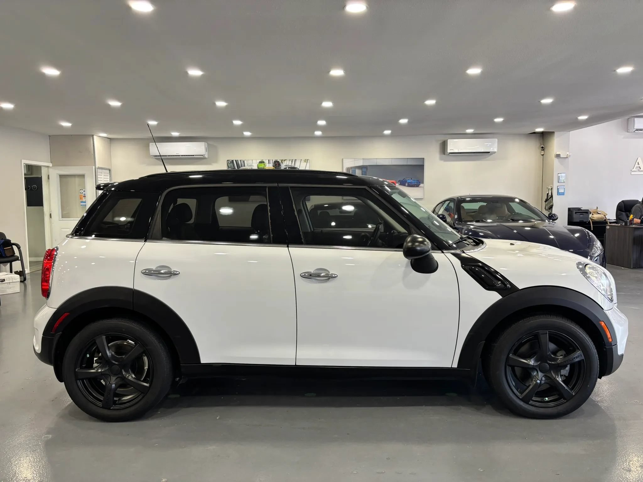 Used 2015 MINI Cooper Countryman S FWD image 8