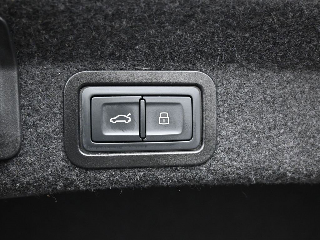 Used 2021 Audi A6 3.0T Premium Plus image 17