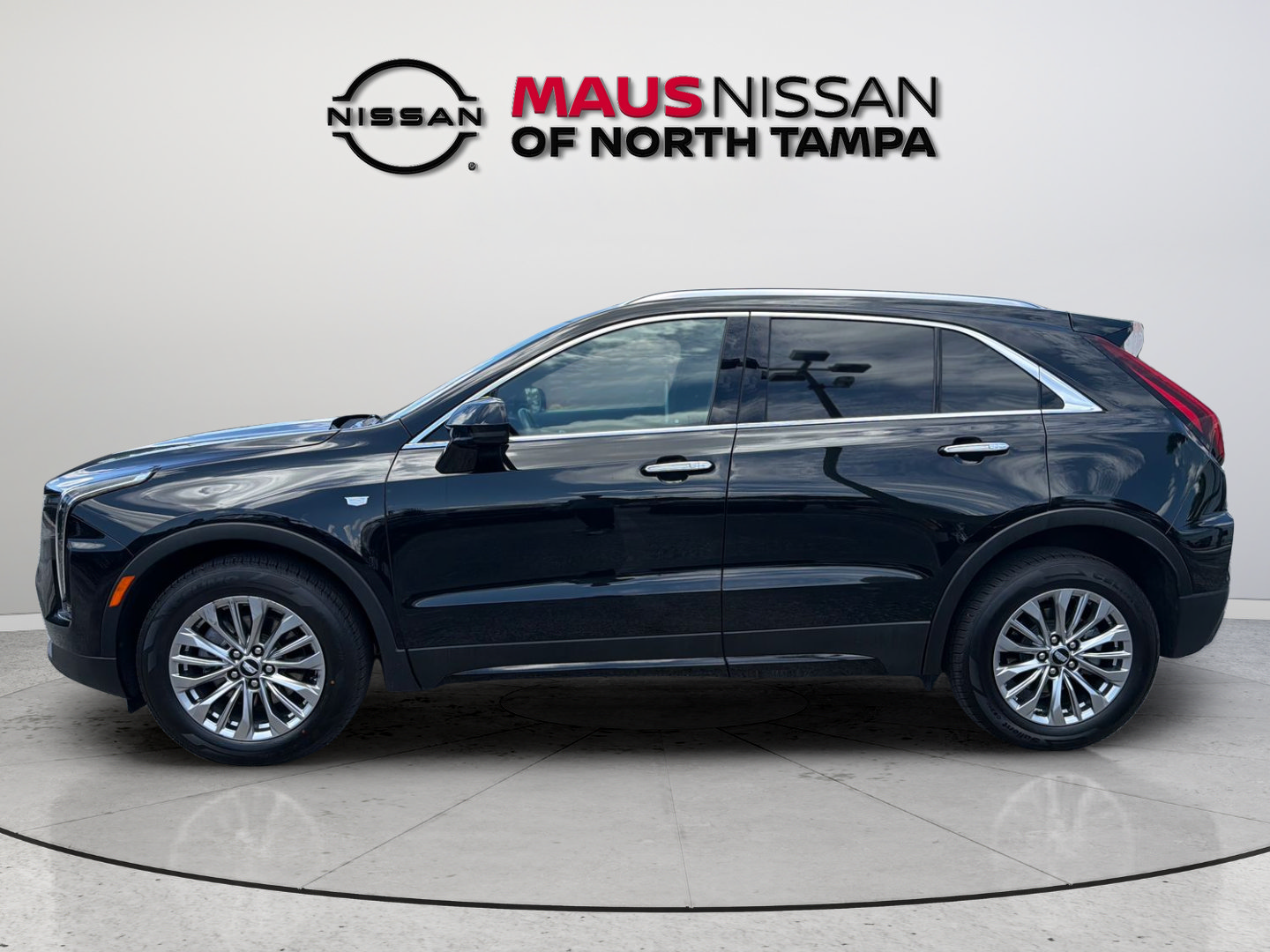 Used 2024 Cadillac XT4 Premium Luxury FWD image 5