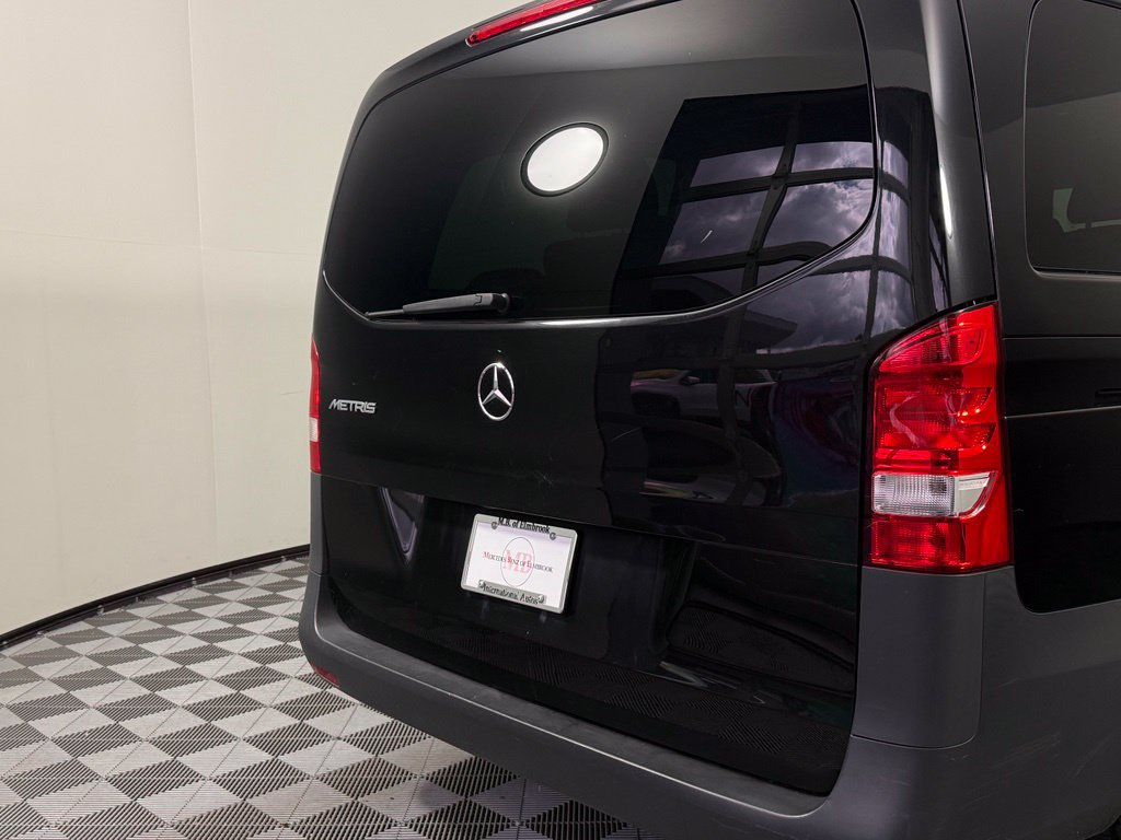 Used 2018 Mercedes-Benz Metris Passenger image 6