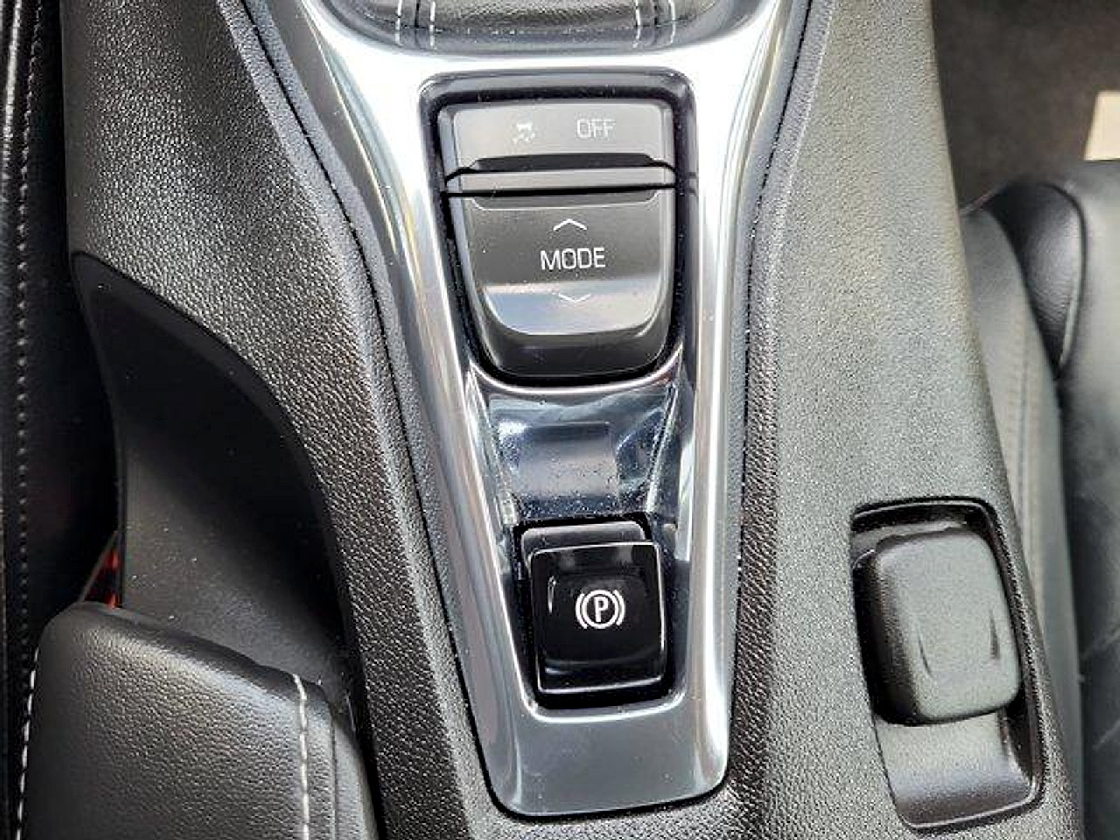 Used 2017 Chevrolet Camaro LS RWD image 25