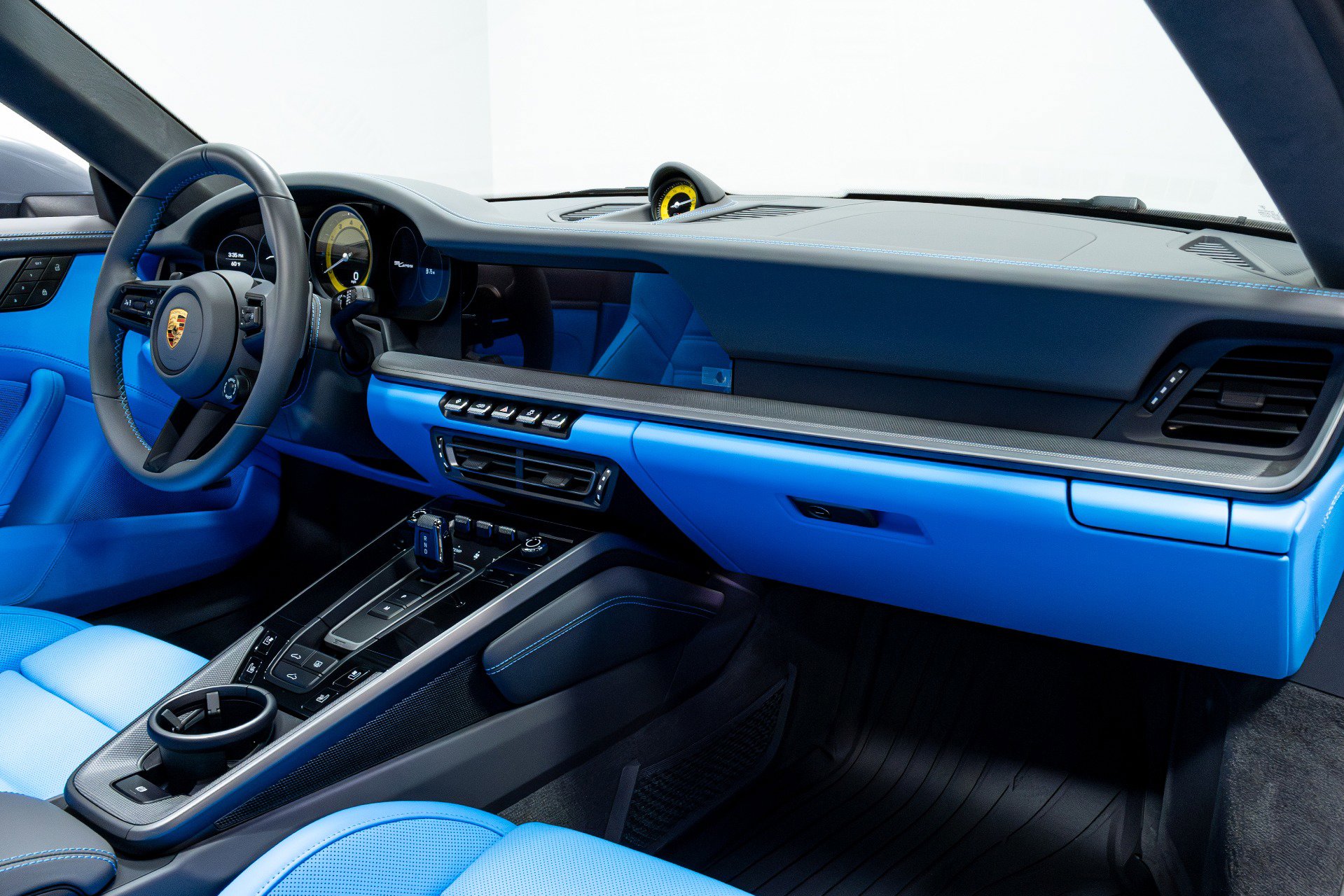 Used 2024 Porsche 911 Carrera image 29