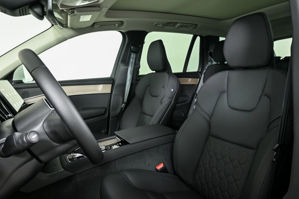 New 2026 Volvo XC90 B5 Core AWD/4WD image 5