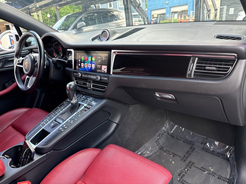 Used 2020 Porsche Macan AWD/4WD image 25