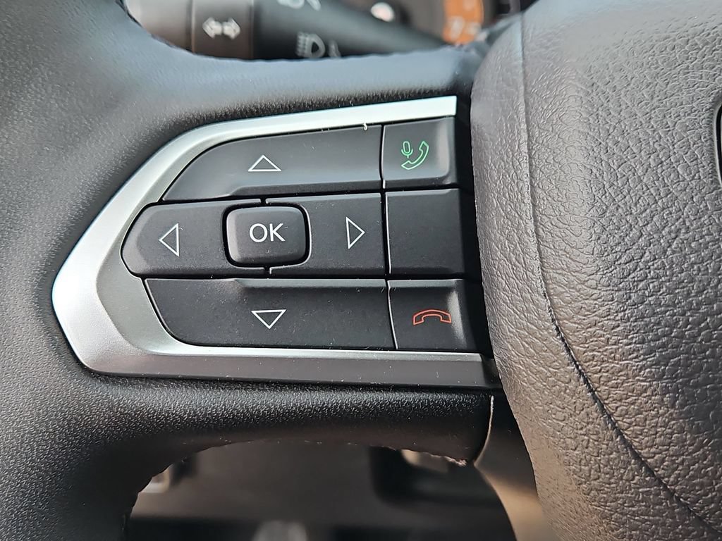 Used 2025 Jeep Compass Latitude AWD/4WD image 21