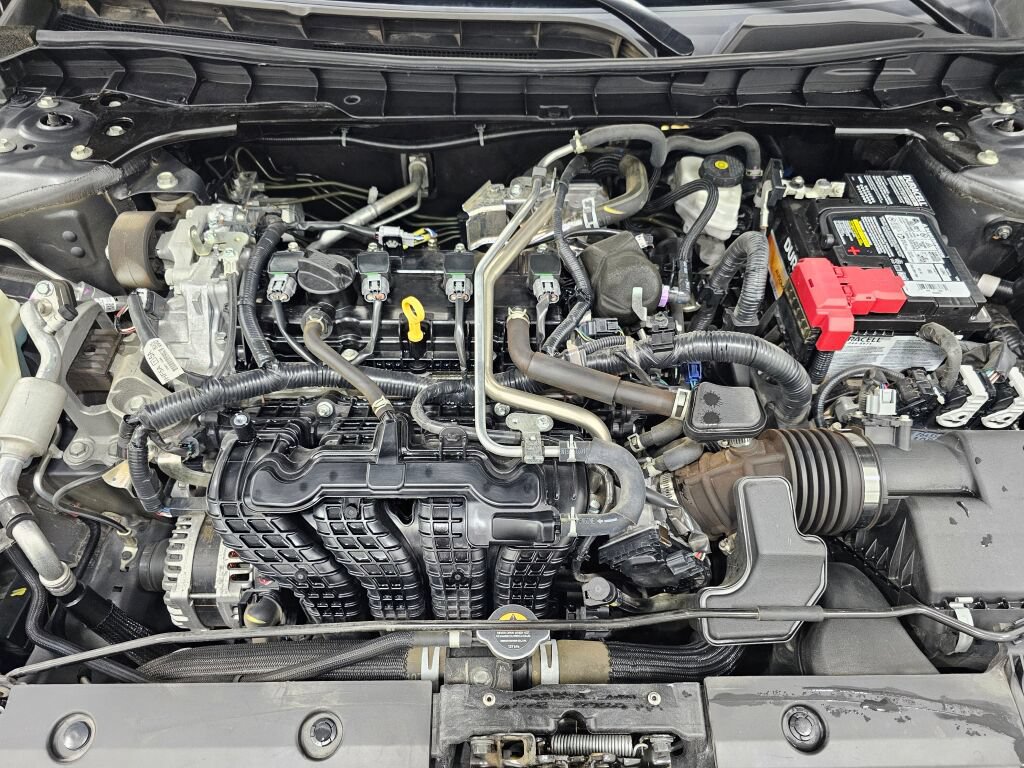 Used 2024 Nissan Altima 2.5 SV FWD image 30