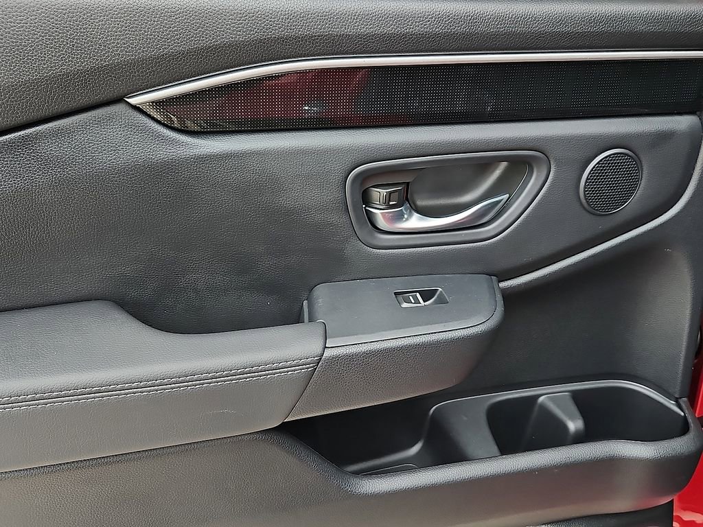 Used 2025 Honda Pilot Elite image 14