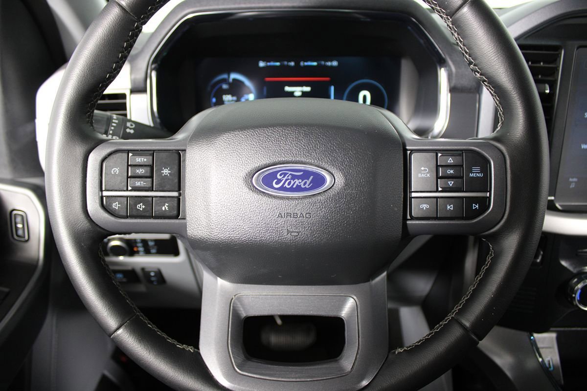 Used 2023 Ford F150 Lightning XLT AWD/4WD image 4