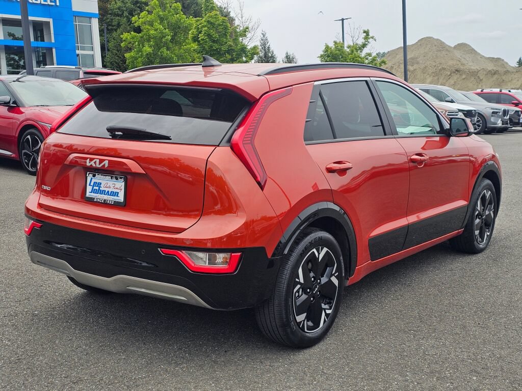 Certified 2023 Kia Niro Wind w/ Wind Preserve Package FWD image 5