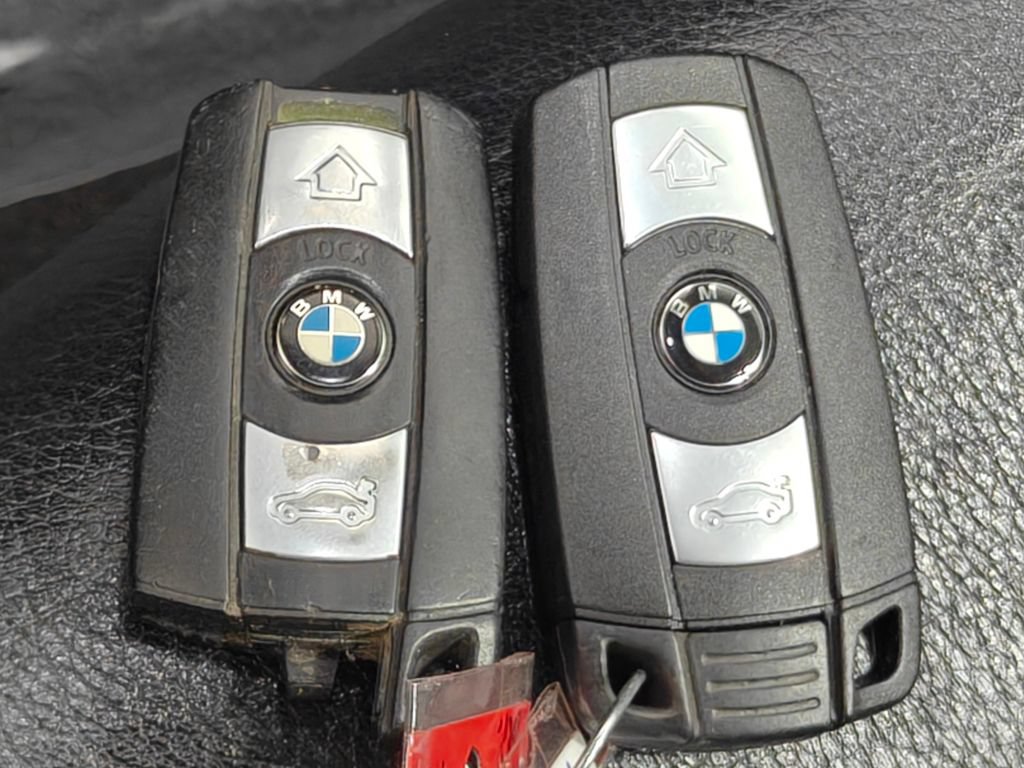 Used 2011 BMW 328i xDrive Coupe AWD/4WD image 14