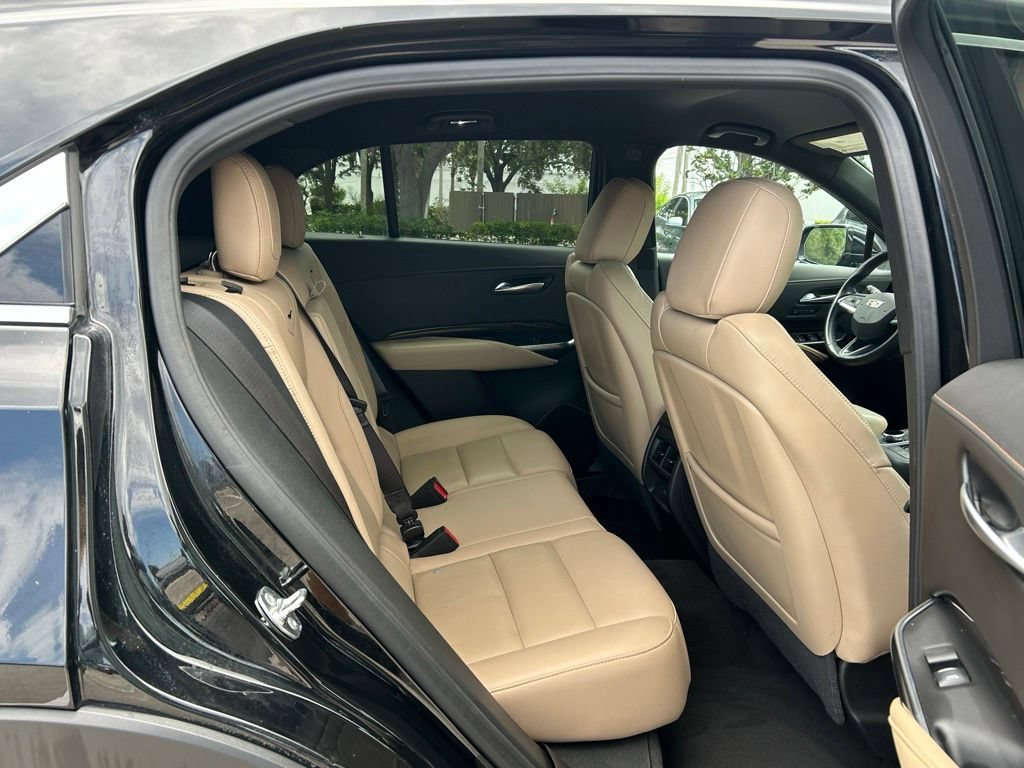 Used 2025 Cadillac XT4 Premium Luxury FWD image 45