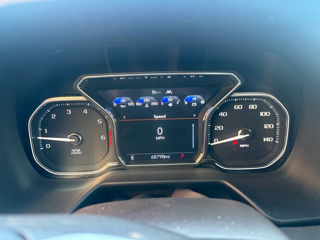 Used 2021 GMC Yukon SLT w/ SLT Luxury Package image 13