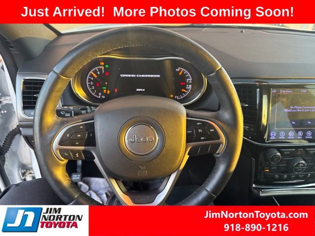 Used 2019 Jeep Grand Cherokee Altitude RWD image 11