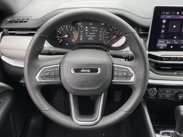Used 2025 Jeep Compass Limited AWD/4WD image 13