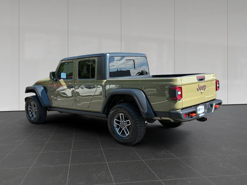 Used 2026 Jeep Gladiator Mojave AWD/4WD image 3