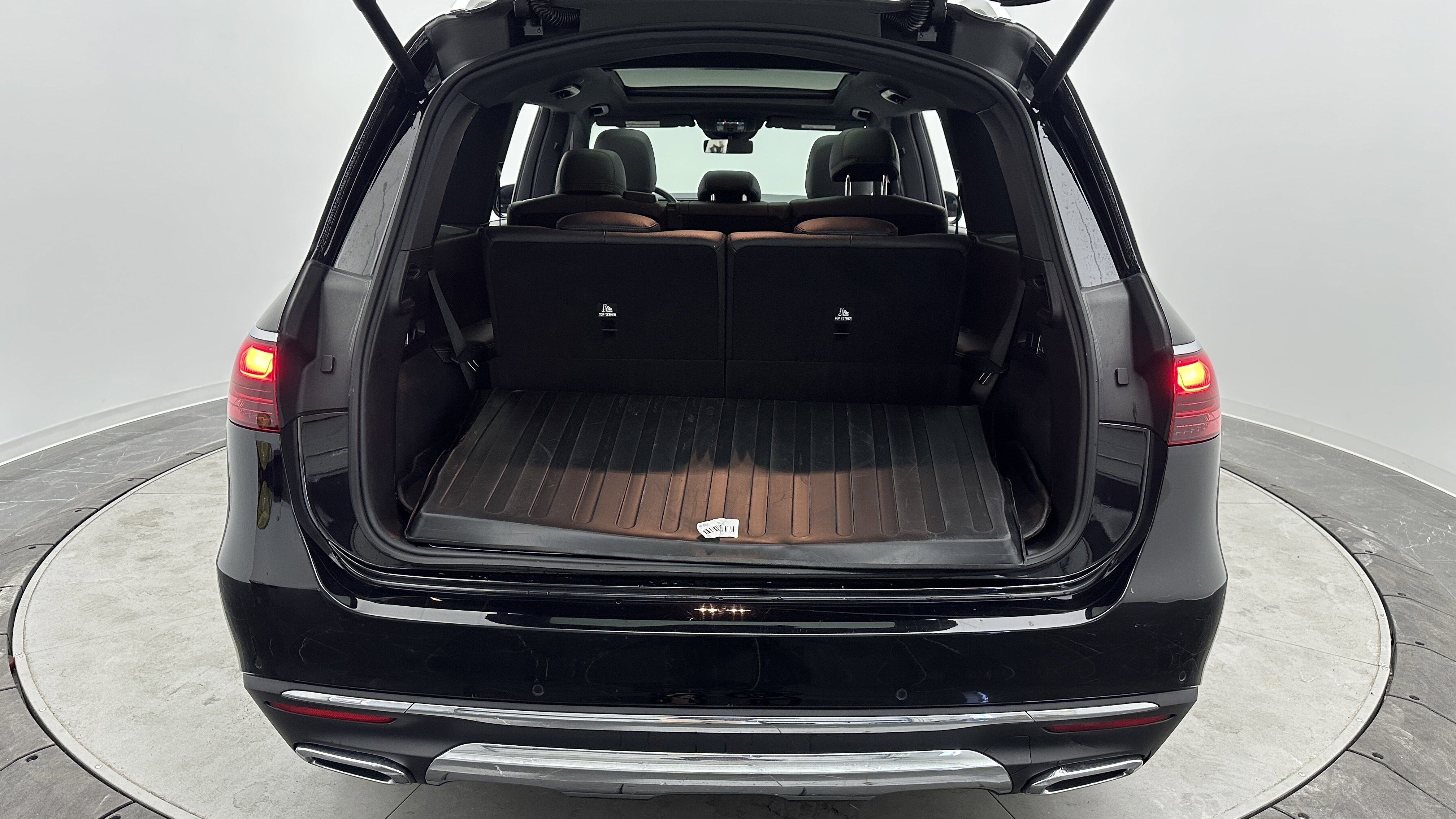 Used 2024 Mercedes-Benz GLS 450 4MATIC image 31