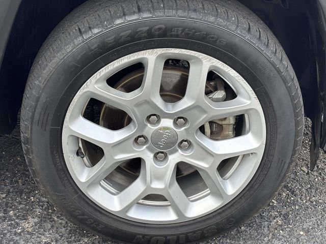 Used 2018 Jeep Renegade Latitude image 26