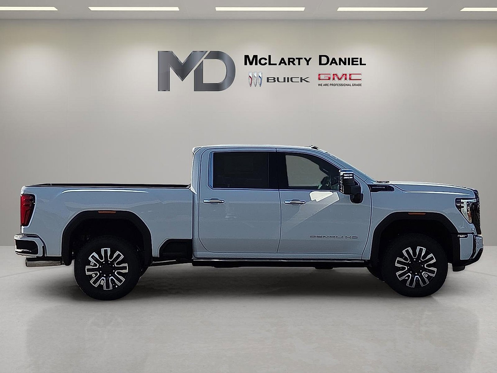 New 2026 GMC Sierra 2500 Denali Ultimate w/ Max Trailering Package image 6