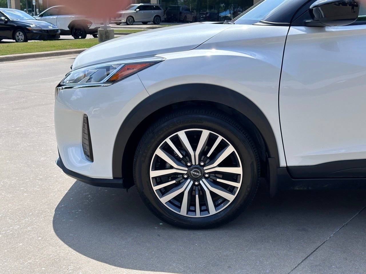 Used 2022 Nissan Kicks SV FWD image 8