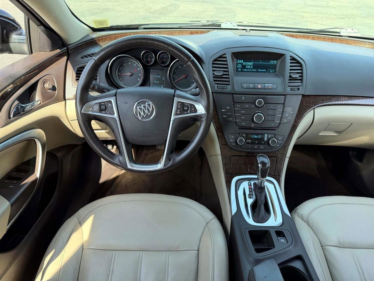 Used 2012 Buick Regal Leather FWD image 11