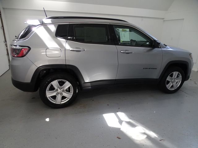 Certified 2022 Jeep Compass Latitude image 20