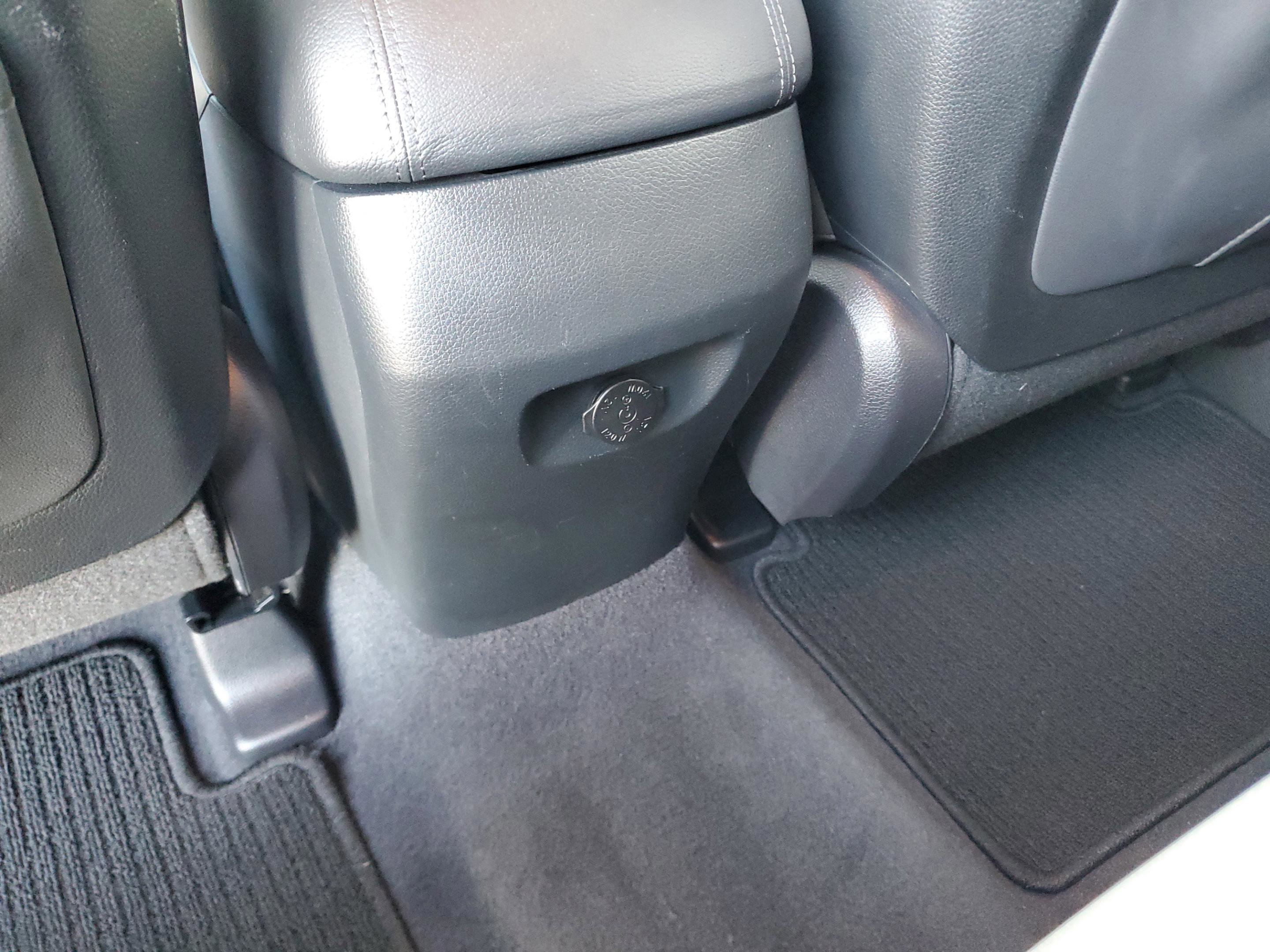 Used 2018 Hyundai Santa Fe Sport image 14