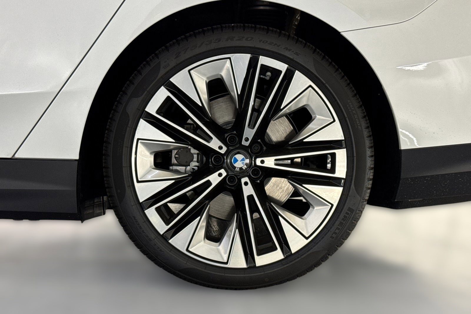 Used 2026 BMW i5 M60 w/ Premium Package AWD/4WD image 11