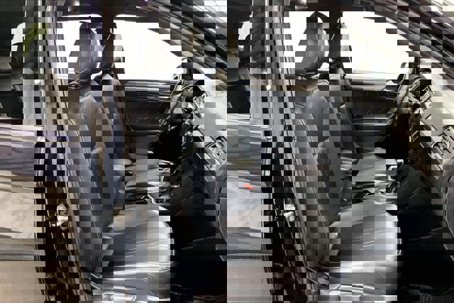 Used 2024 Volkswagen Tiguan SE R-Line w/ MDO Package, Three-Row image 7