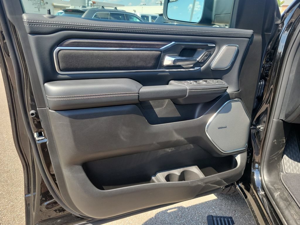 New 2027 RAM 1500 Laramie w/ Laramie Preferred Package AWD/4WD image 15
