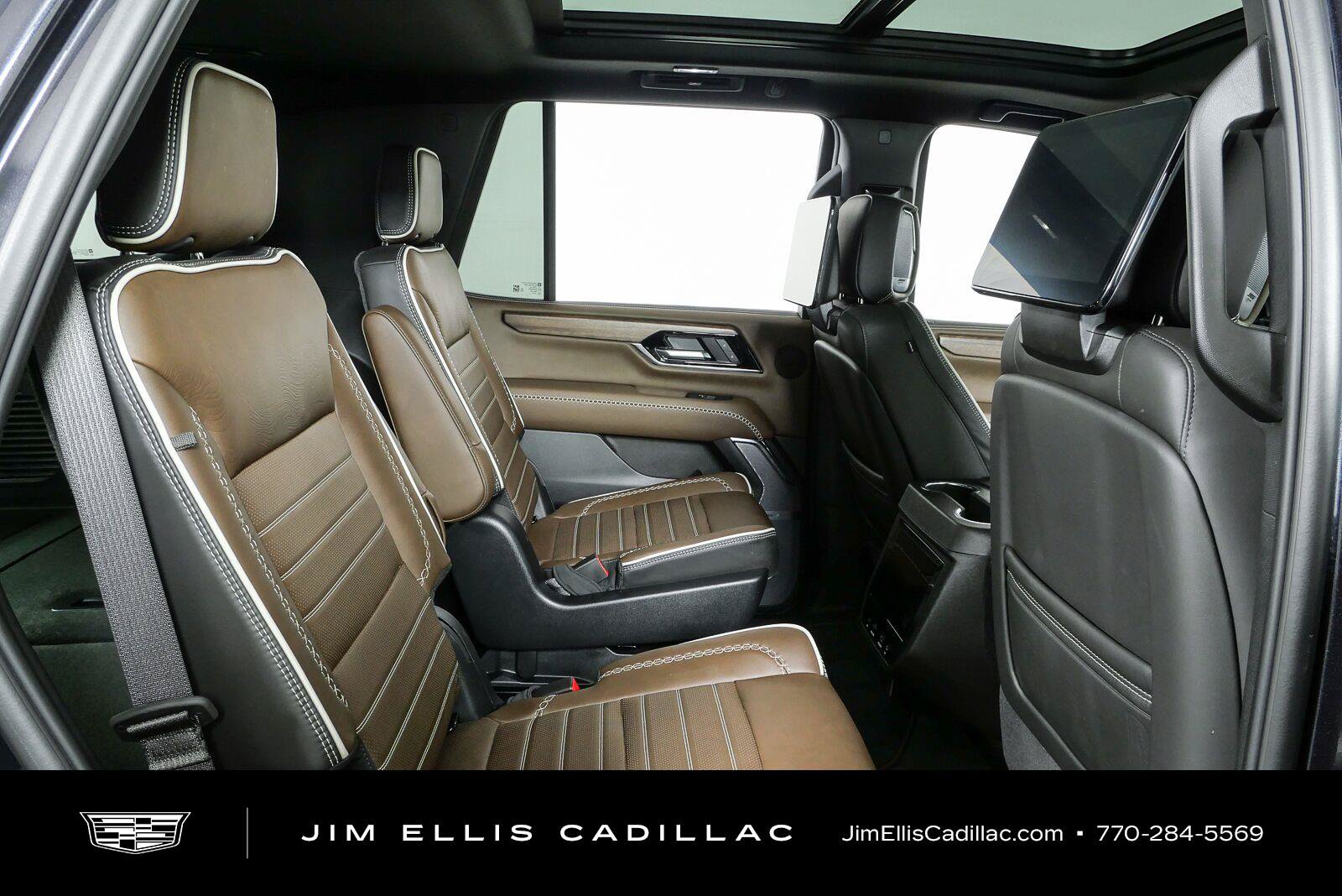 Used 2025 GMC Yukon Denali Ultimate AWD/4WD image 23