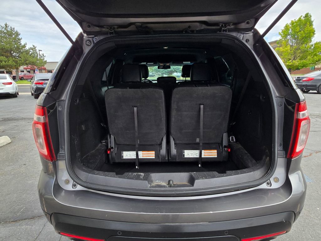Used 2012 Ford Explorer XLT FWD image 7
