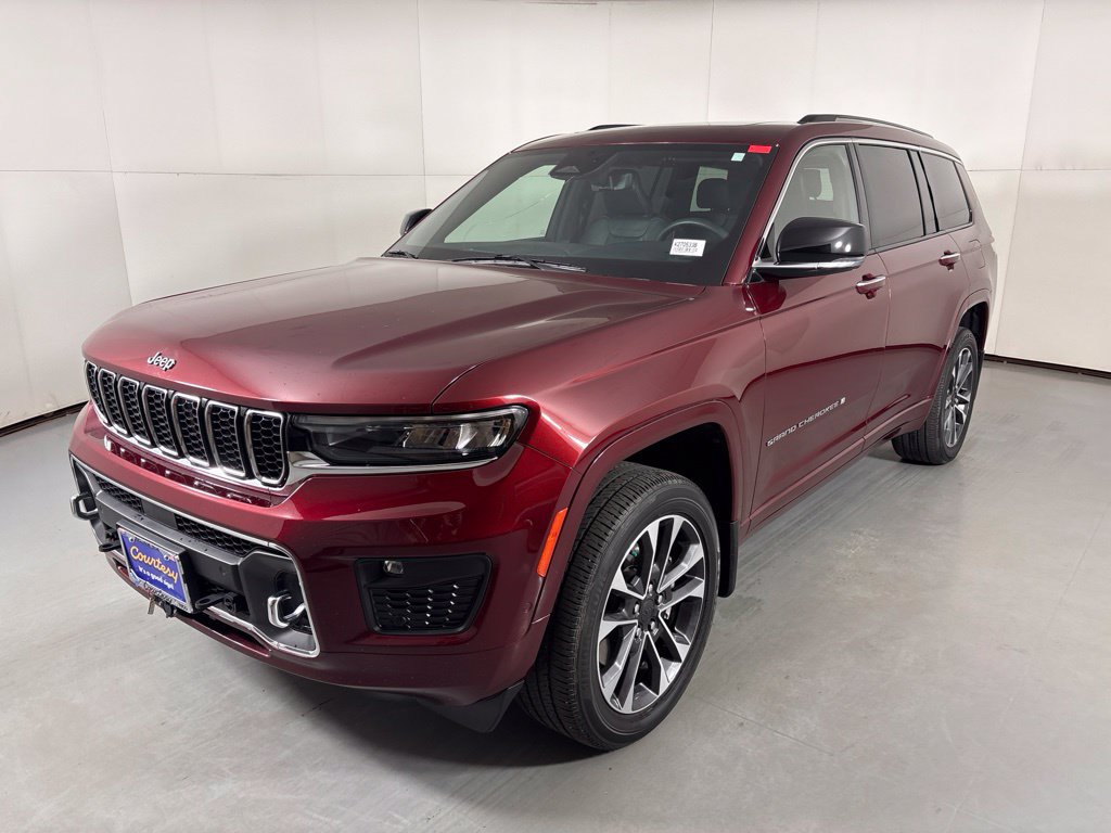 Used 2023 Jeep Grand Cherokee L Overland w/ Luxury Tech Group IV AWD/4WD image 4