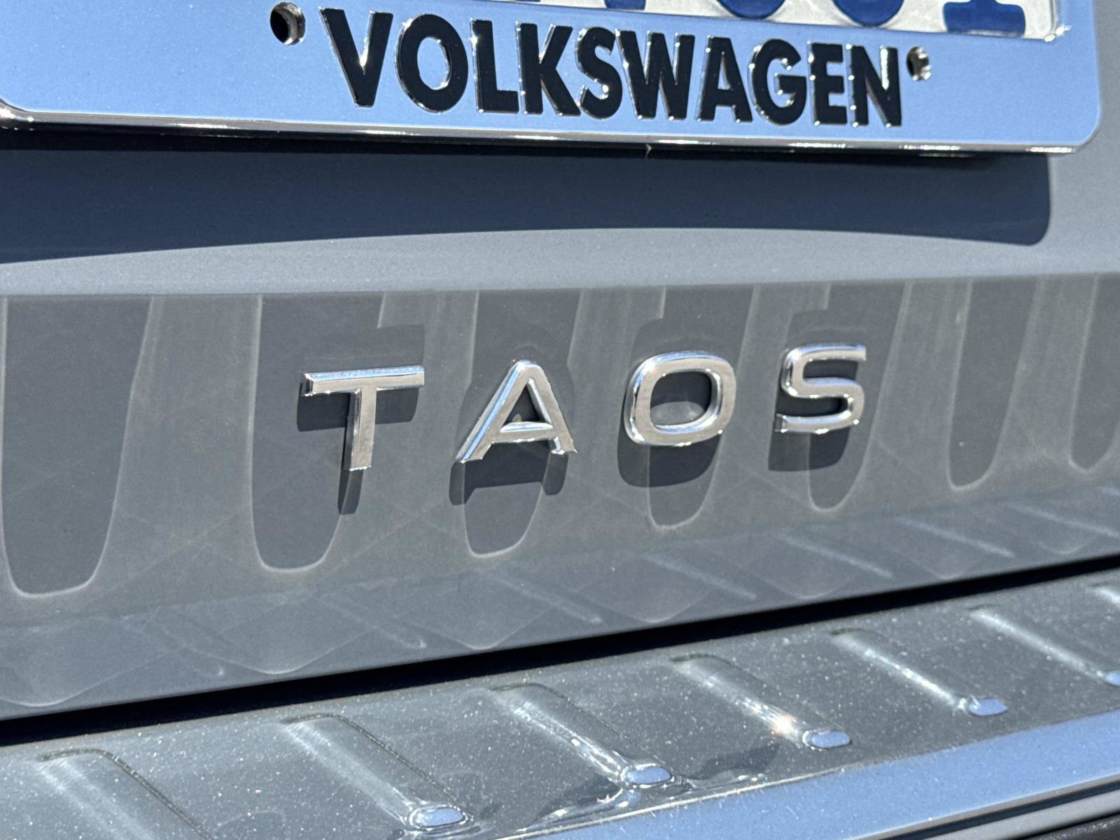 Certified 2023 Volkswagen Taos SE w/ Panoramic Sunroof Package AWD/4WD image 29
