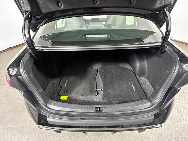 Used 2023 Toyota Corolla SE w/ Carpet Mat Package (TMS) FWD image 13
