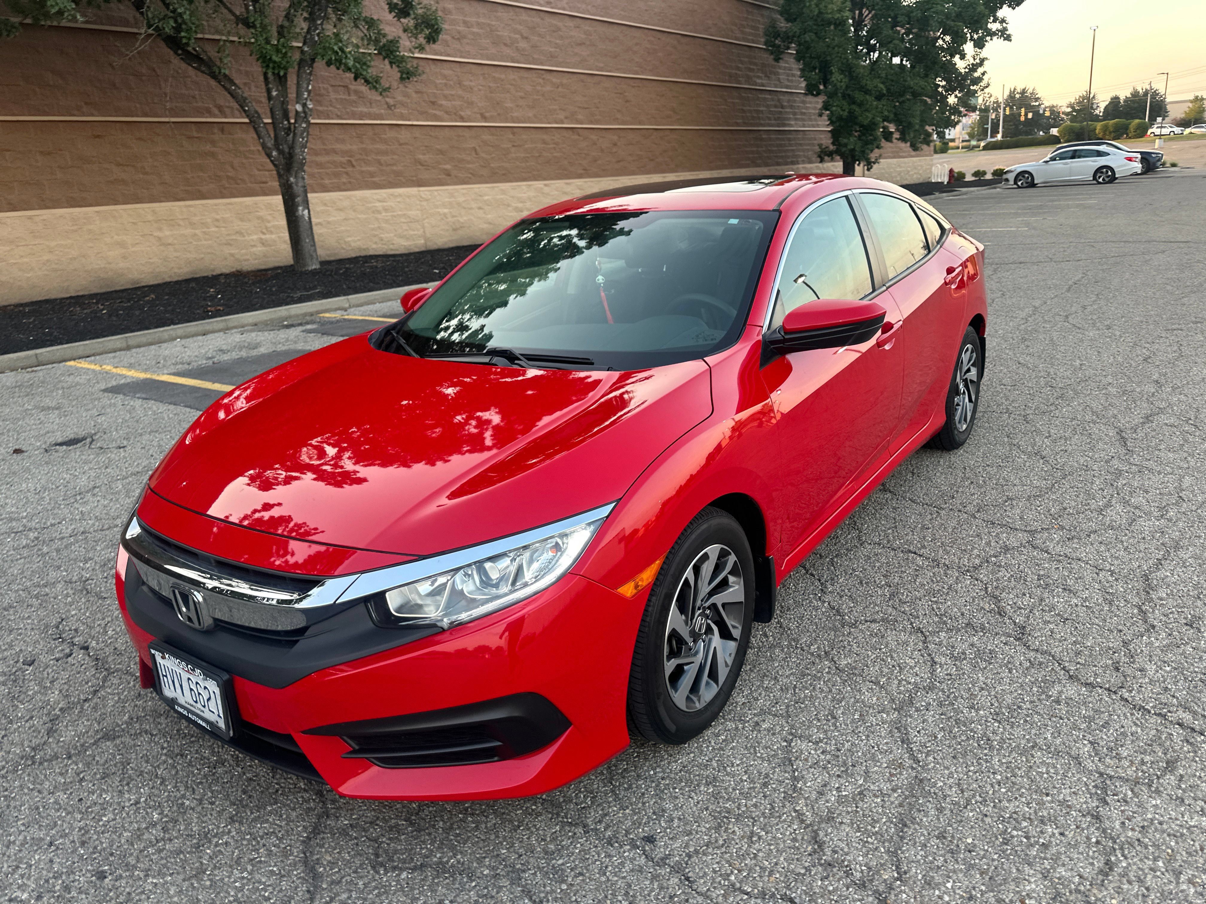 Used 2018 Honda Civic EX image 8