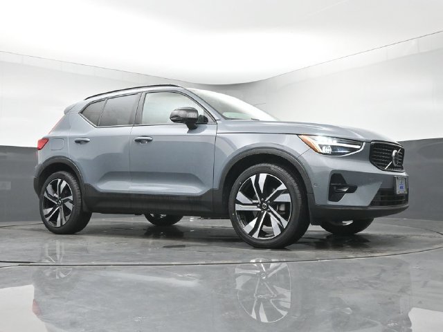 Used 2023 Volvo XC40 B5 Ultimate w/ Climate Package AWD/4WD image 36