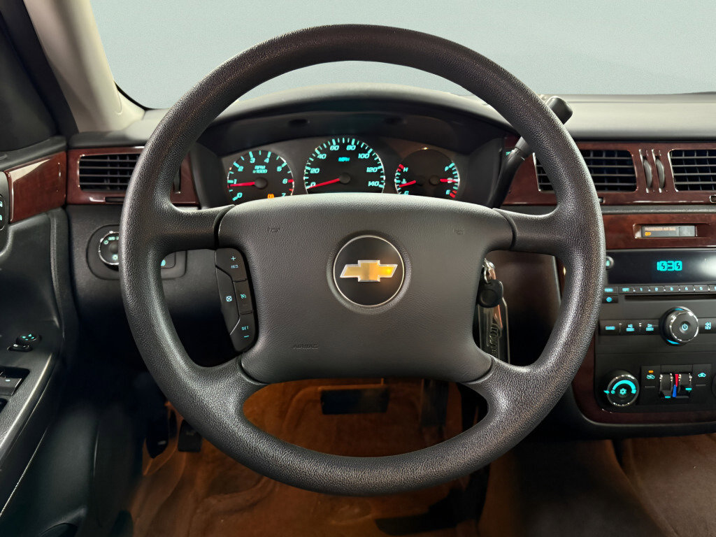 Used 2009 Chevrolet Impala LT image 10