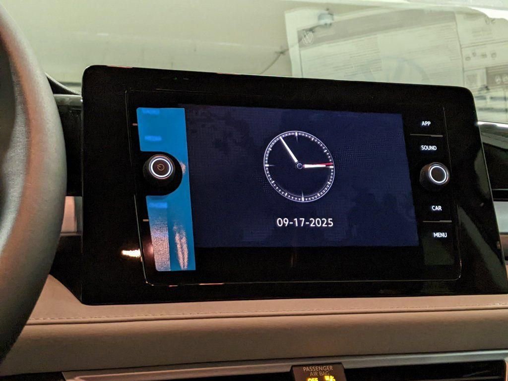 New 2026 Volkswagen Taos SE image 15