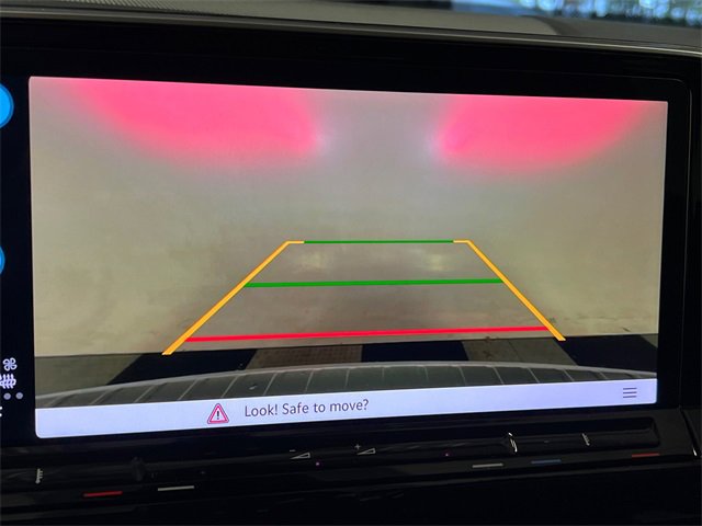 New 2026 Volkswagen Taos SE image 17