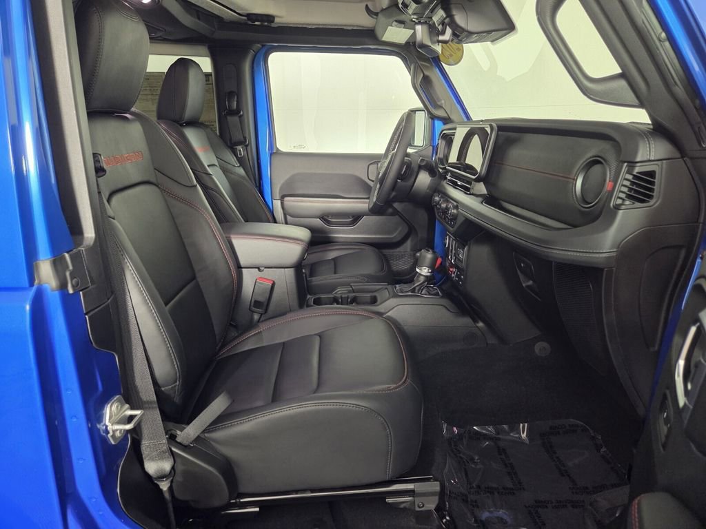 Certified 2025 Jeep Wrangler Rubicon w/ Safety Group image 31