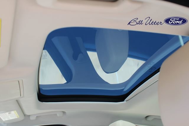 Used 2017 Jaguar XE Premium image 17