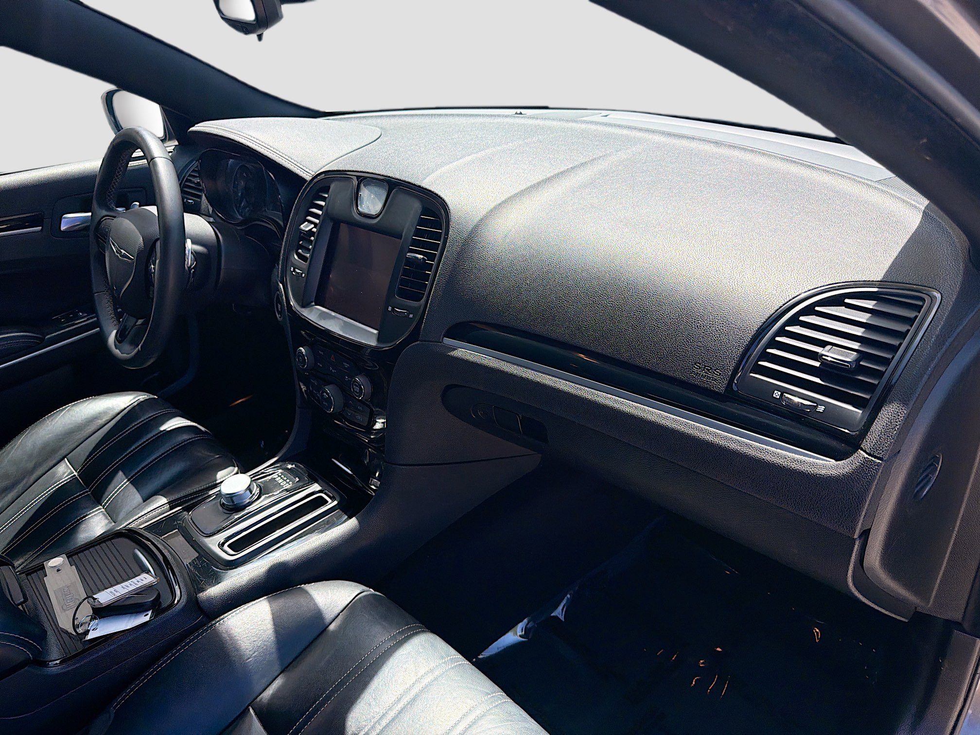 Used 2023 Chrysler 300 S image 33