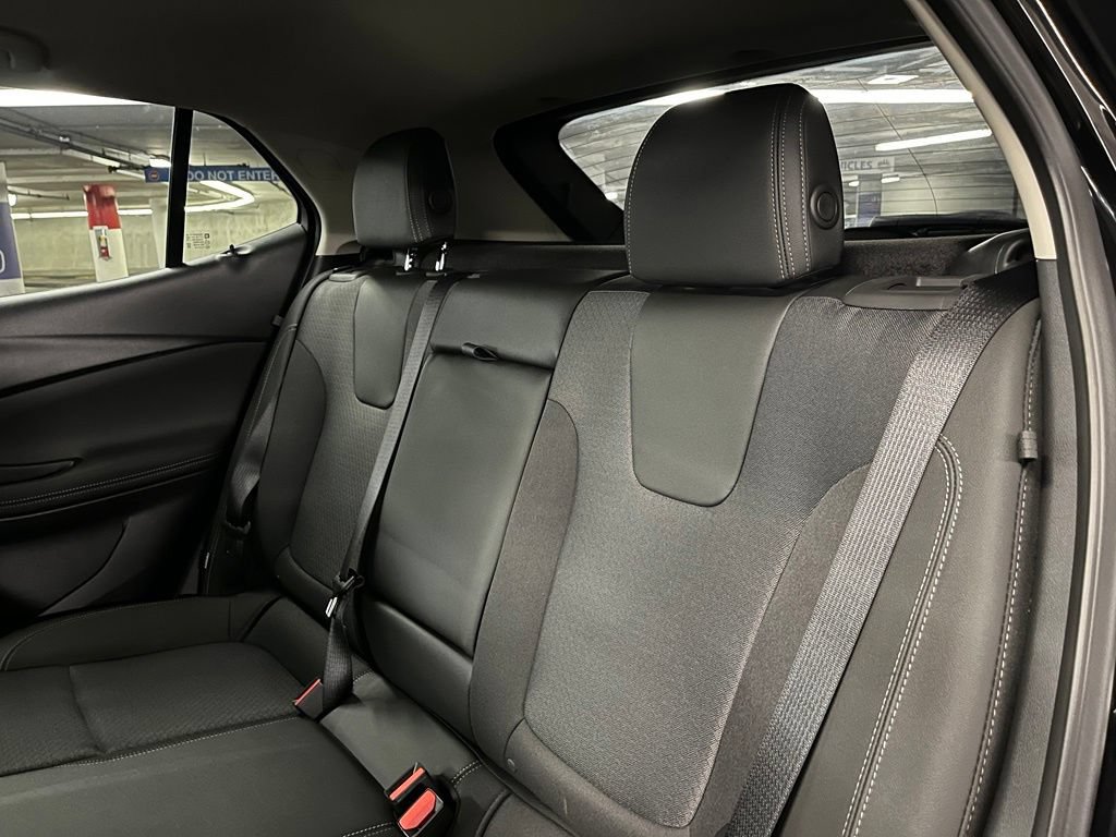 Used 2024 Buick Encore GX Preferred w/ Comfort Package AWD/4WD image 18