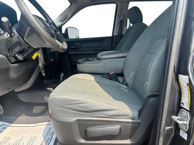 Used 2018 RAM 2500 Tradesman w/ Chrome Appearance Group AWD/4WD image 9