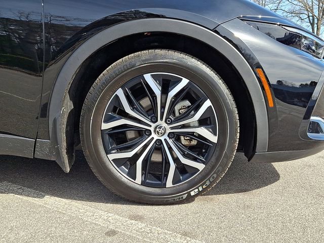 Used 2023 Toyota Crown XLE image 10