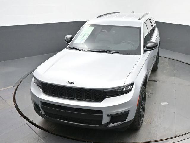 New 2025 Jeep Grand Cherokee L Limited w/ Black Appearance Package image 40